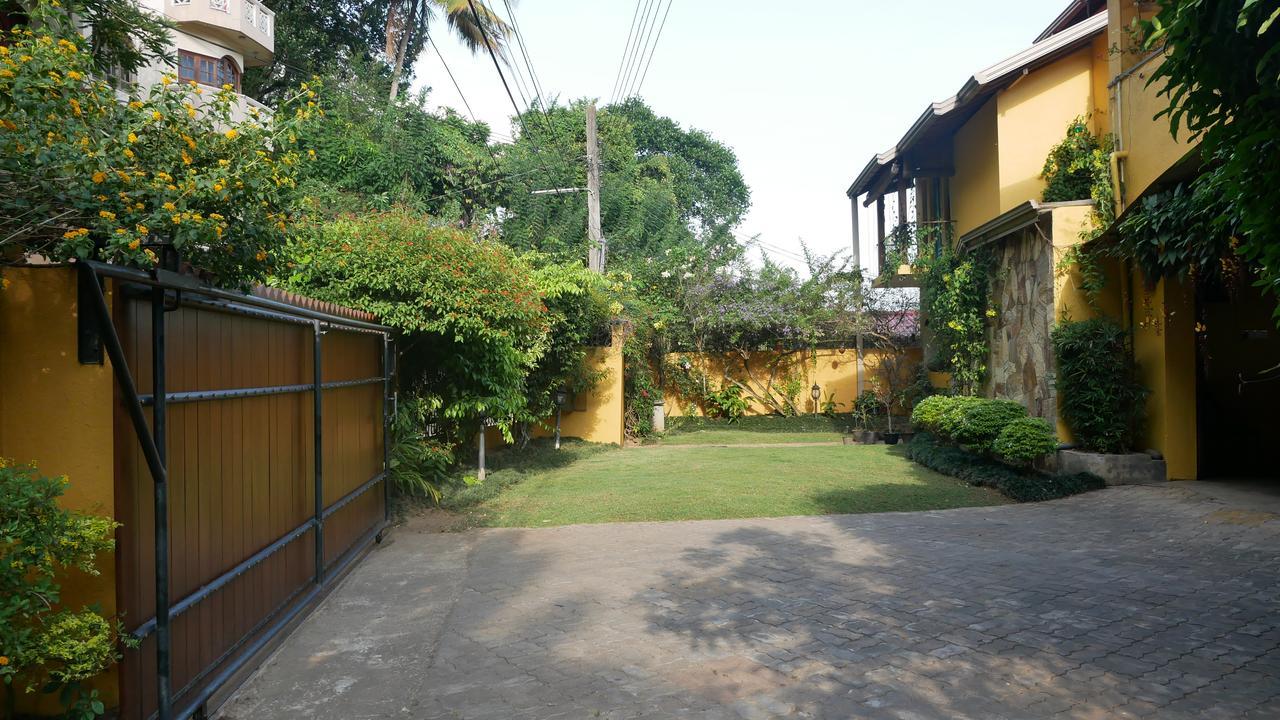 Yoho Home Away Home Kandy Exterior photo